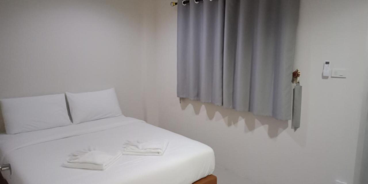 เคทู เกสเฮาส์ Hotel Chonburi Exterior foto