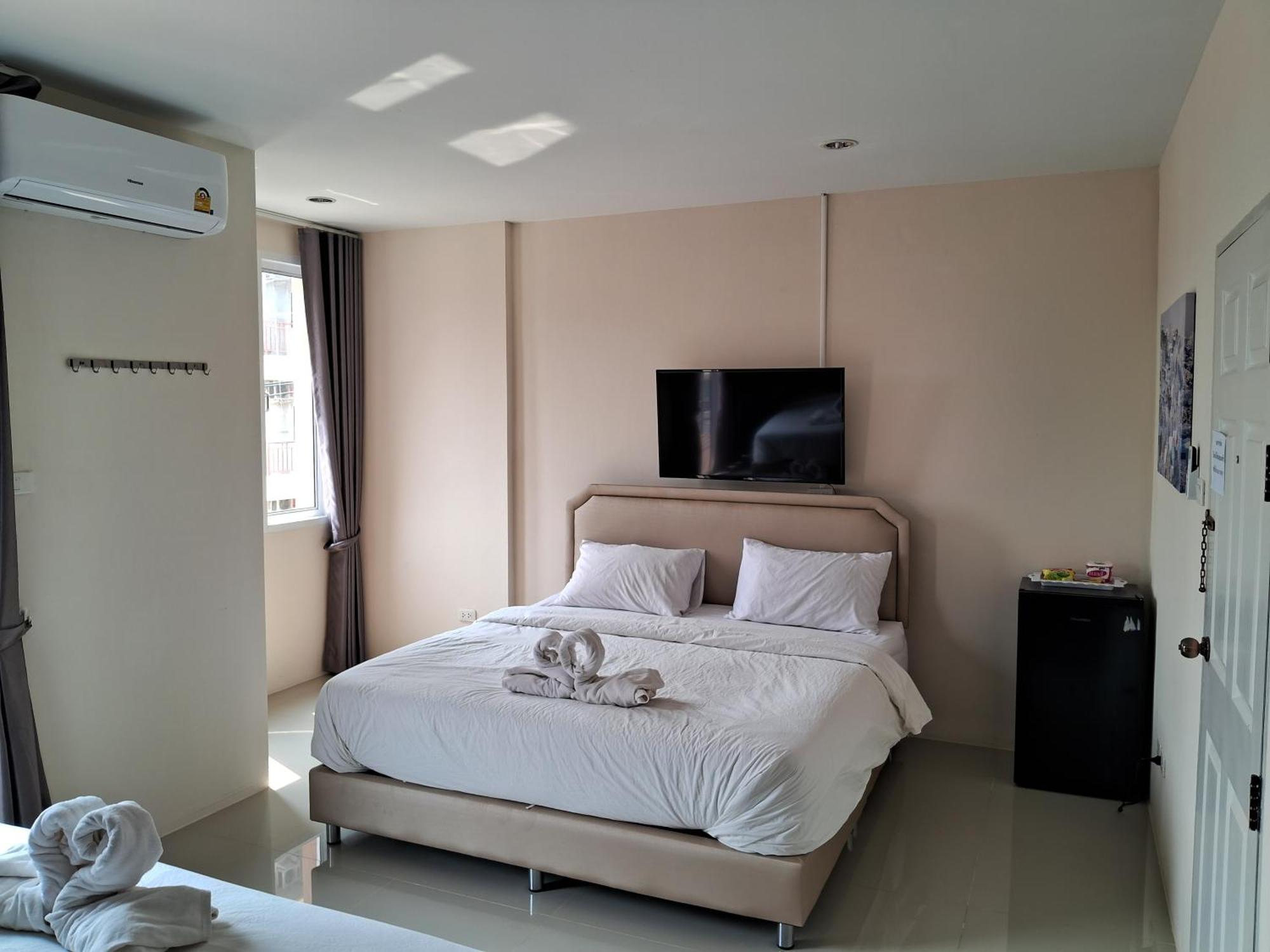 เคทู เกสเฮาส์ Hotel Chonburi Exterior foto